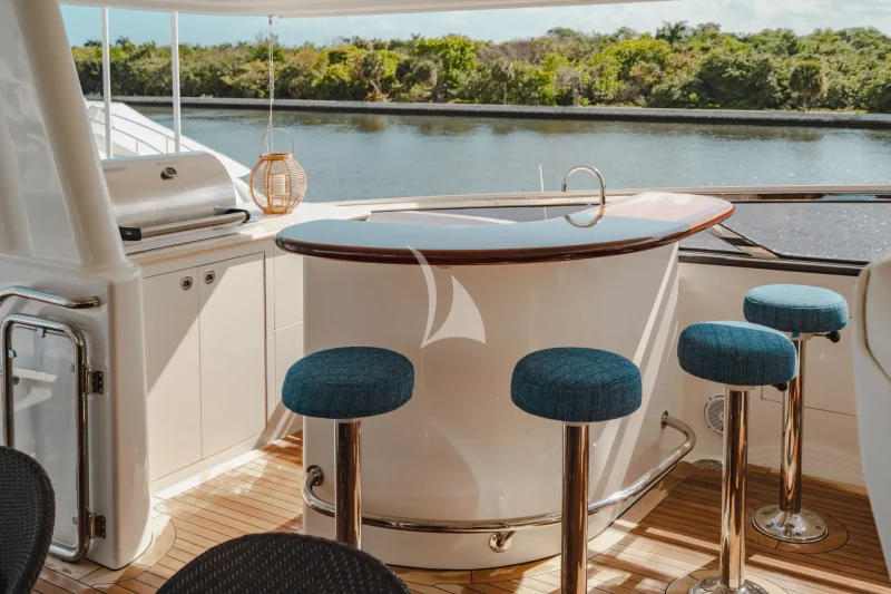 Flybridge Bar