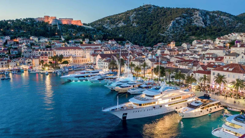 M/Y ANTHEA