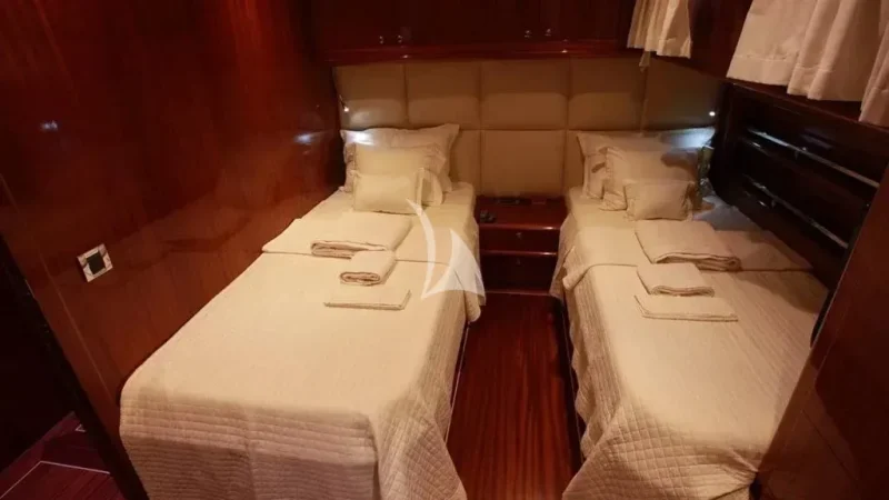 Guest twin suite