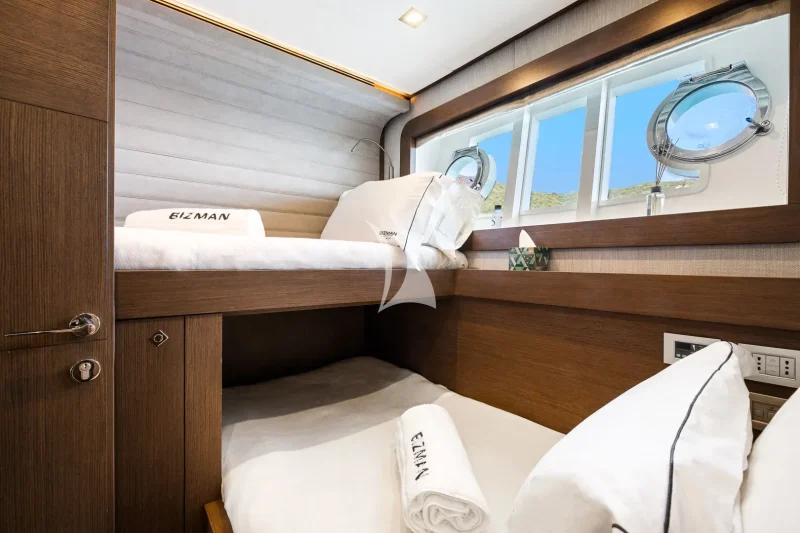 TWIN CABIN