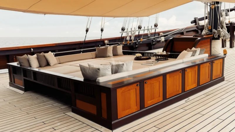 Main deck forward sunpad set up